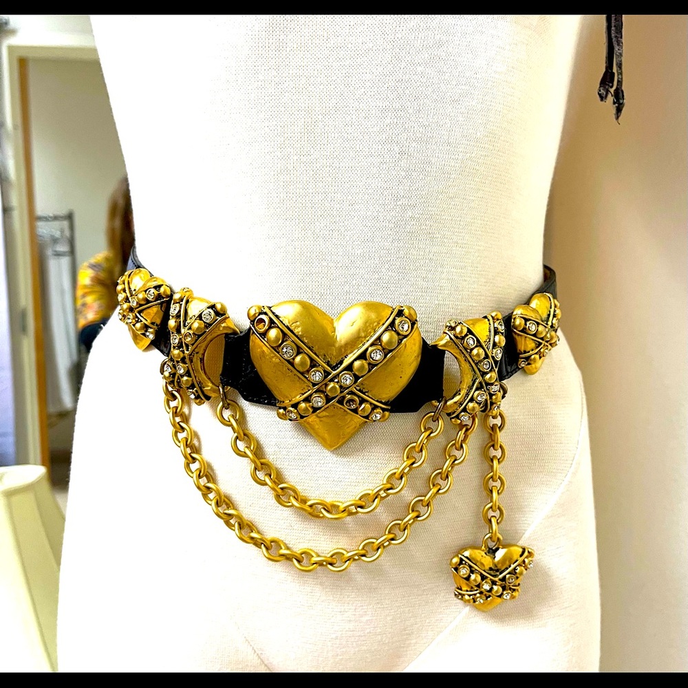 Streets Ahead Vintage Mia Heart ❤️ Belt
